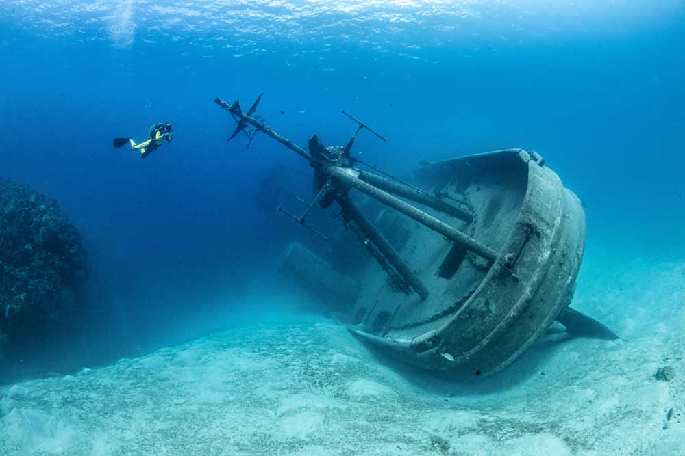 cayman islands liveaboard